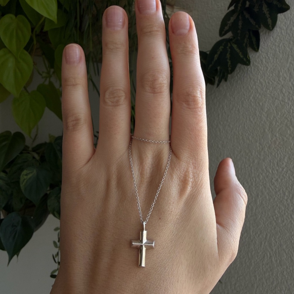 Tiffany & Co. Paloma Picasso Tenderness Heart Cross Necklace 16”